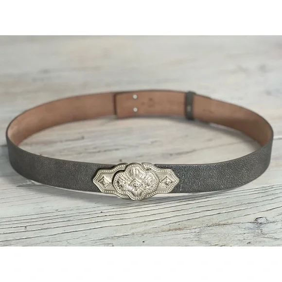 Etro Milano Stingray Metro Belt Gray Leather Ornate Silver Buckle Size 38 inch - Picture 7 of 12